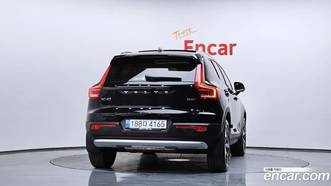 Volvo XC40 2024 из KR, фото 5