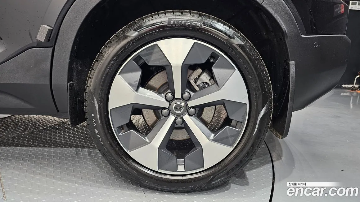 Volvo XC40 2024 из KR, фото 10