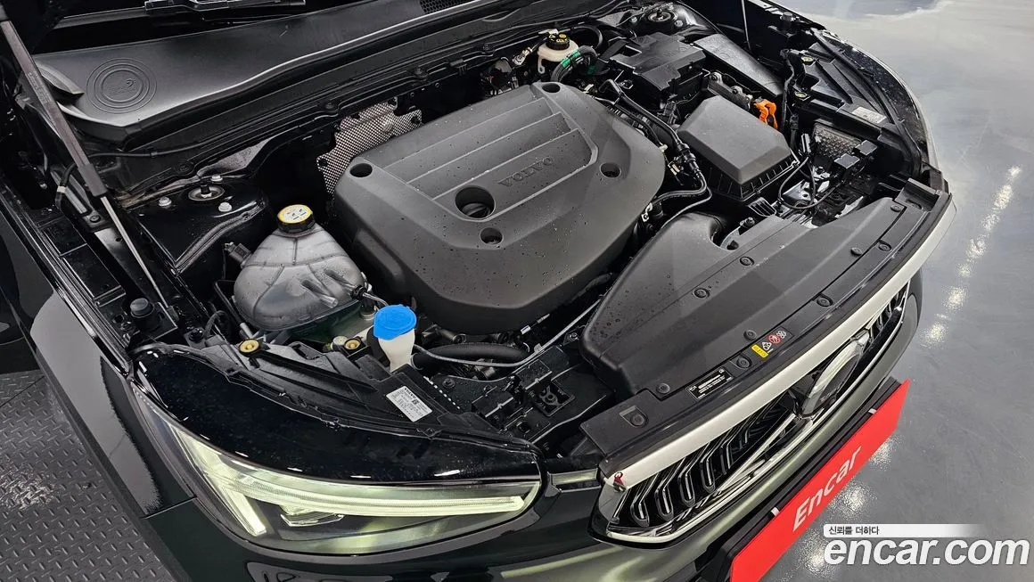 Volvo XC40 2024 из KR, фото 8