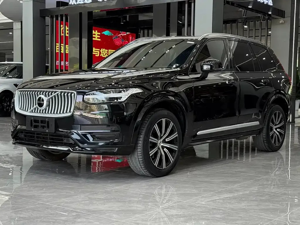 Volvo XC90 — фото 1