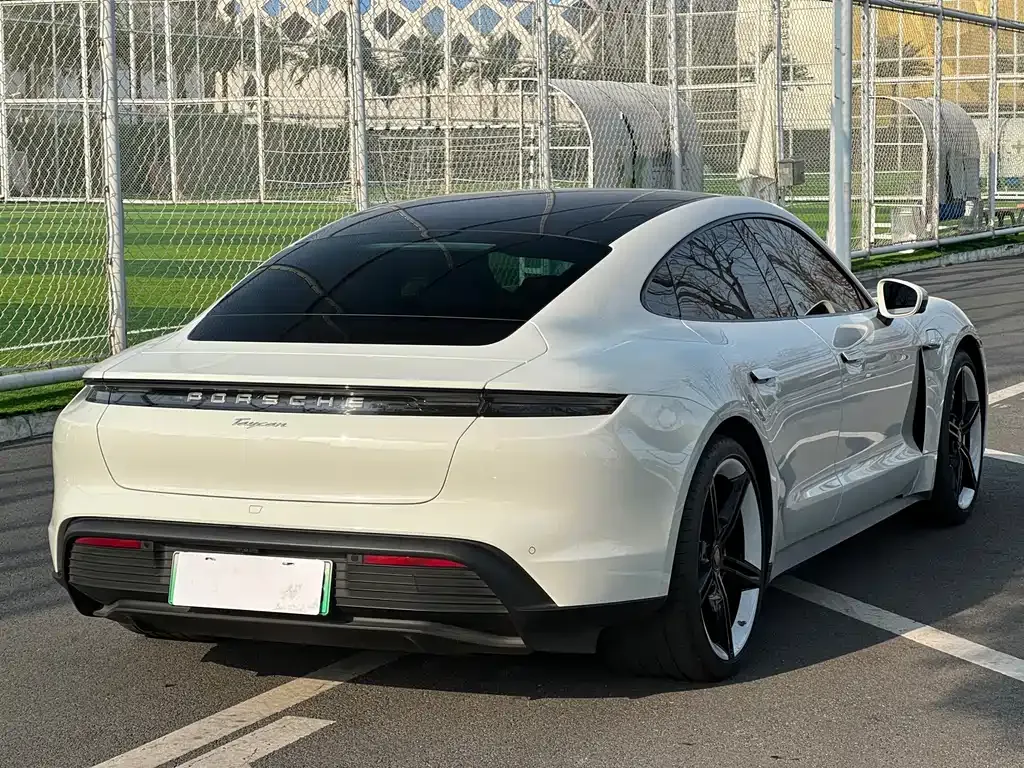 Porsche Taycan 2024 из CN, фото 9