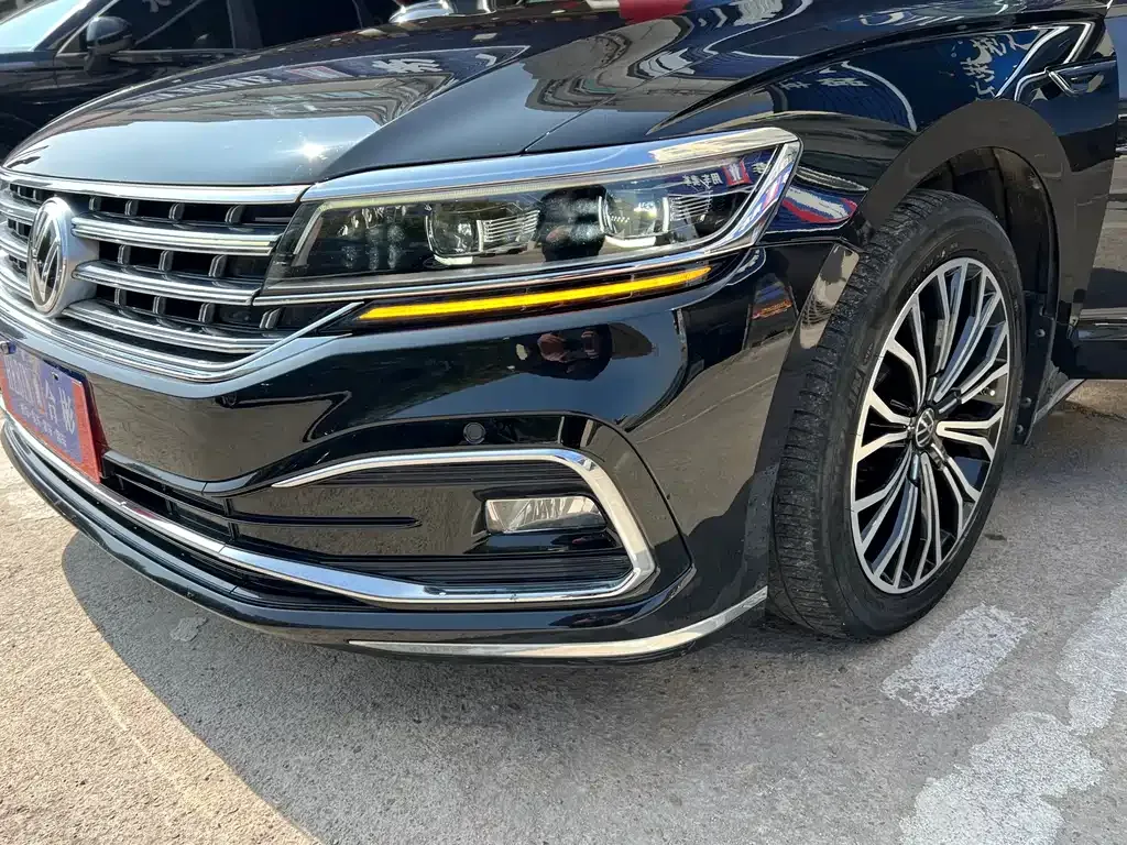 Volkswagen Phideon 2022 из CN, фото 8