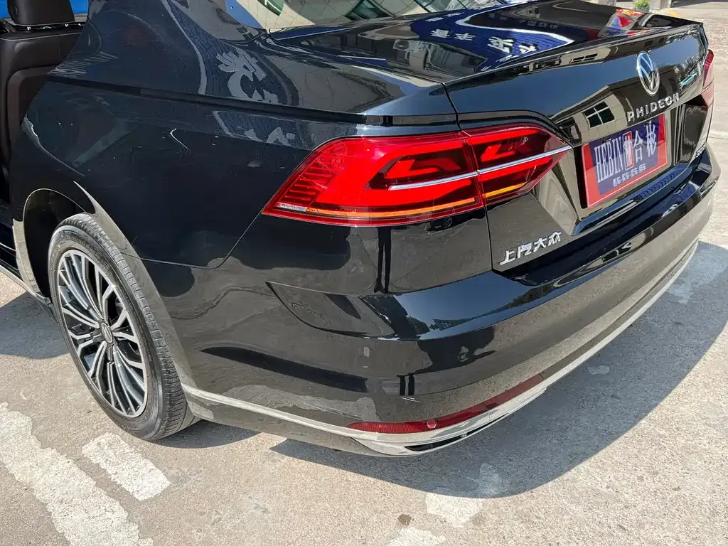 Volkswagen Phideon 2022 из CN, фото 10