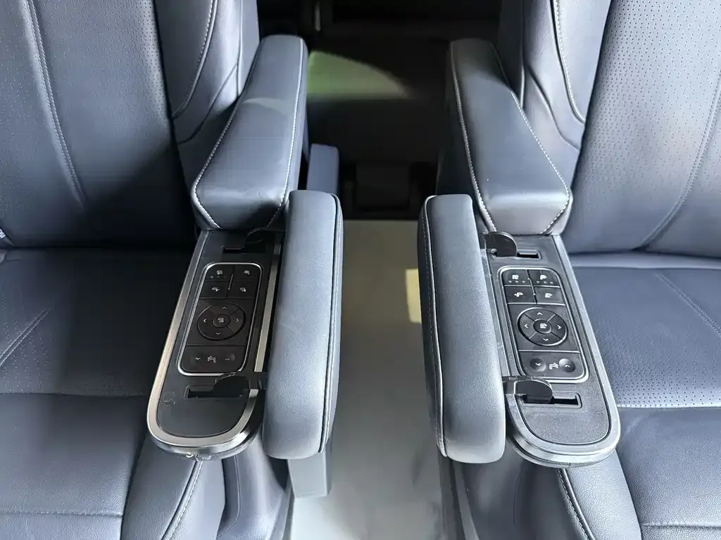 GAC Motor Trumpchi M8 — фото 8