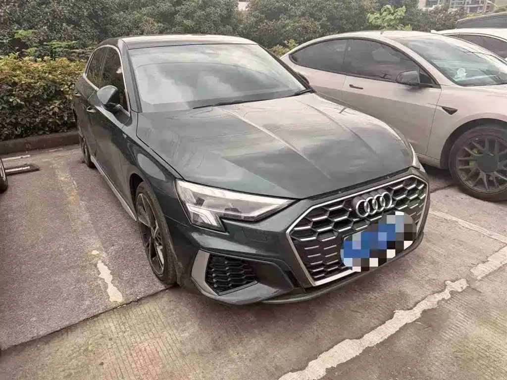 Audi A3 — фото 1