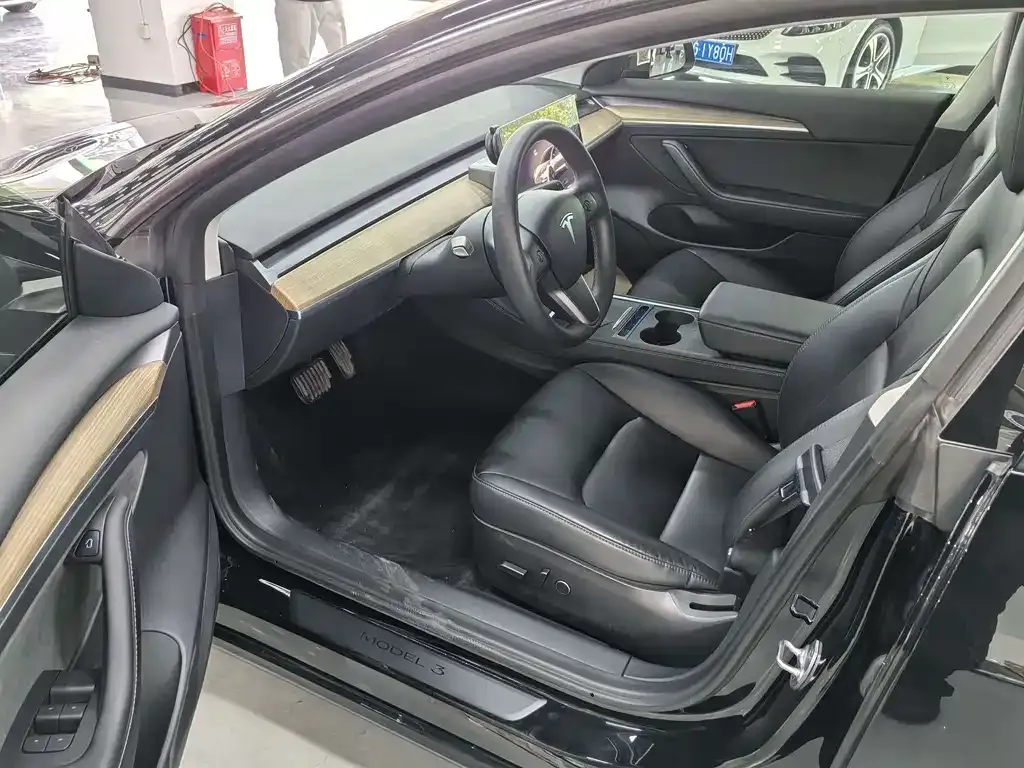 Tesla Model 3 2023 из CN, фото 8