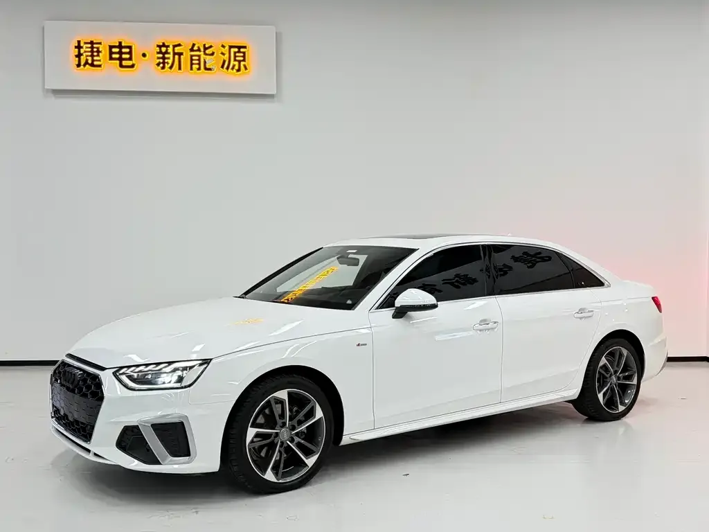 Audi A4L 2021 из CN, фото 1