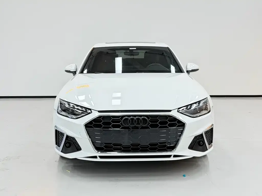 Audi A4L 2021 из CN, фото 3