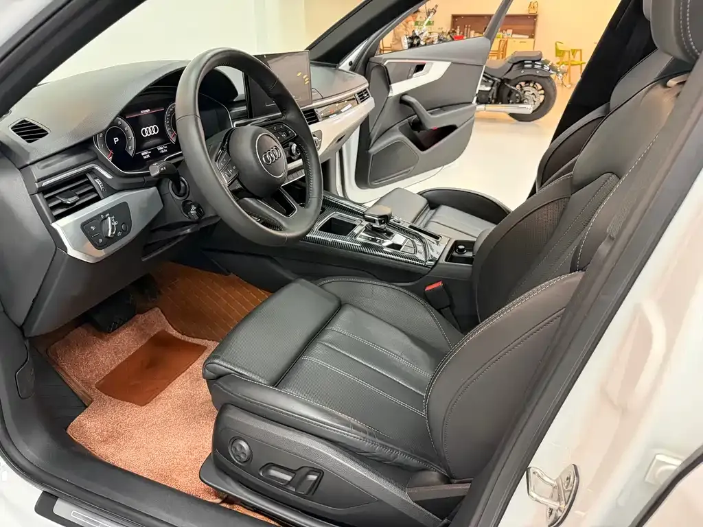 Audi A4L 2021 из CN, фото 9