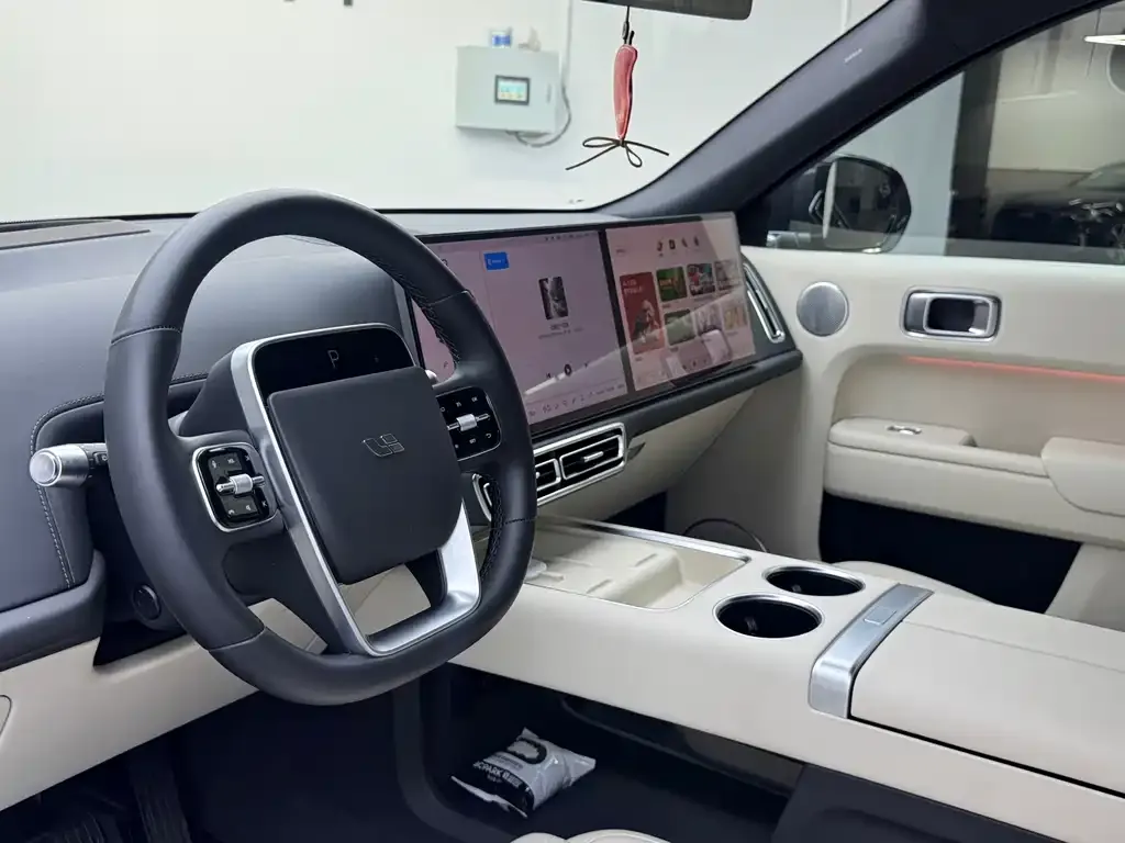 Li Auto L8 2023 из CN, фото 9