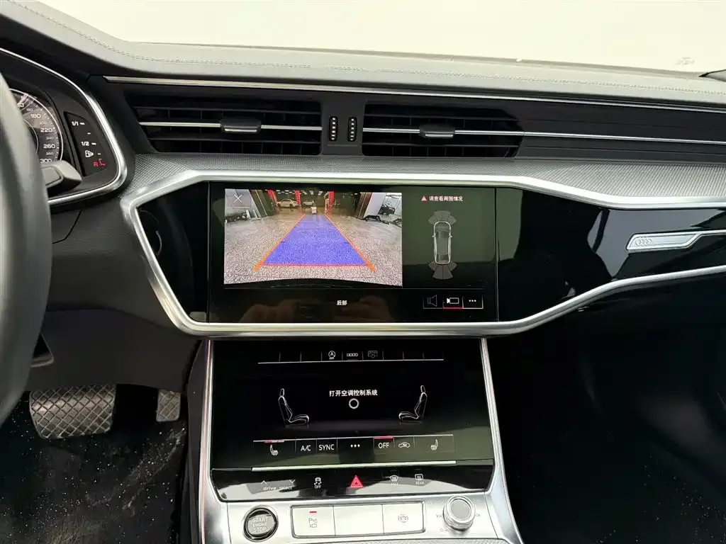 Audi A6L 2023 из CN, фото 4