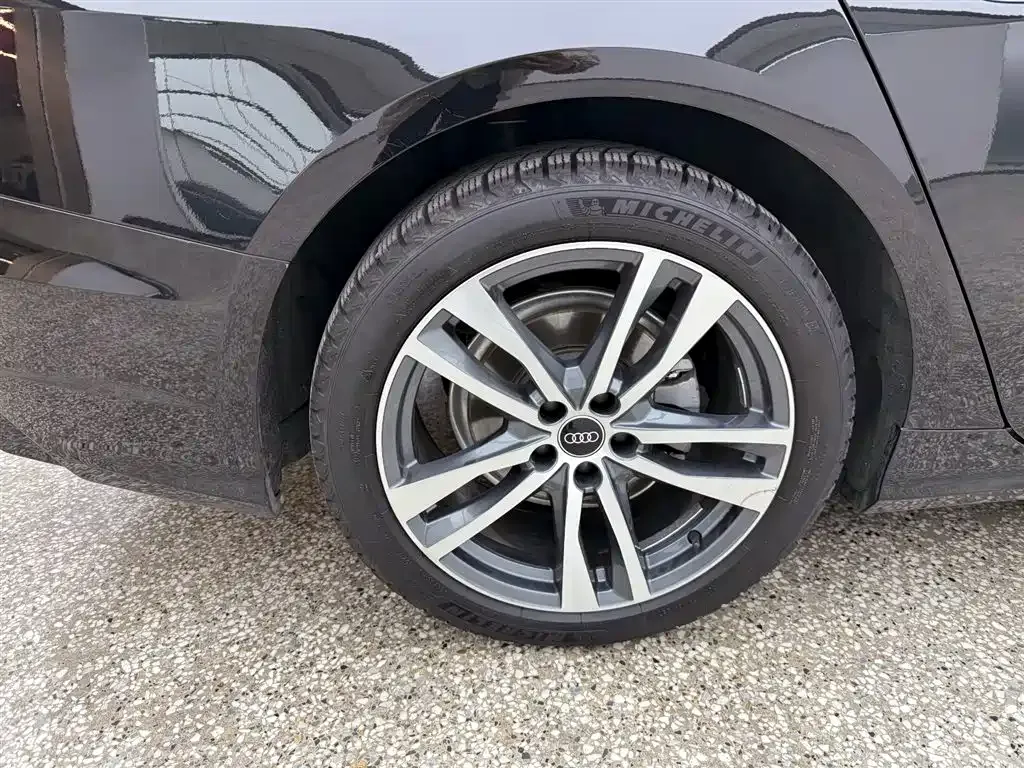 Audi A6L 2023 из CN, фото 8
