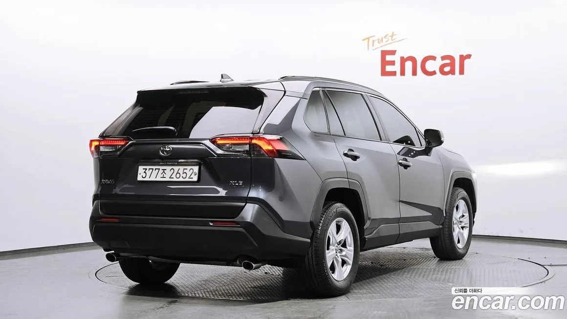 Toyota RAV4 2021 из KR, фото 3