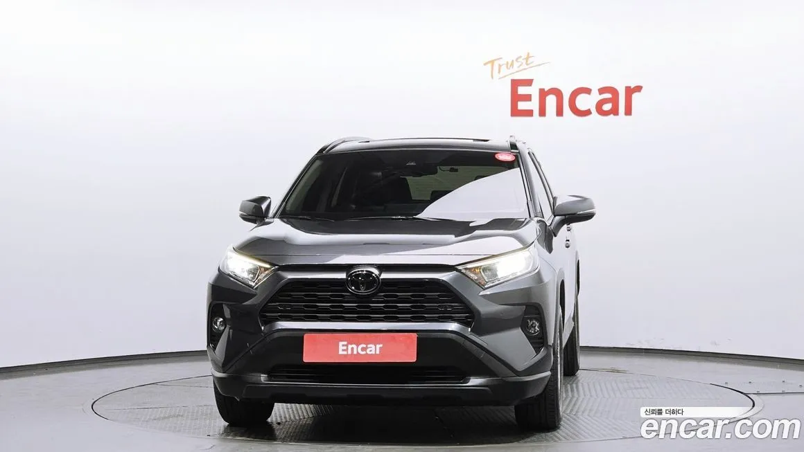 Toyota RAV4 2021 из KR, фото 2