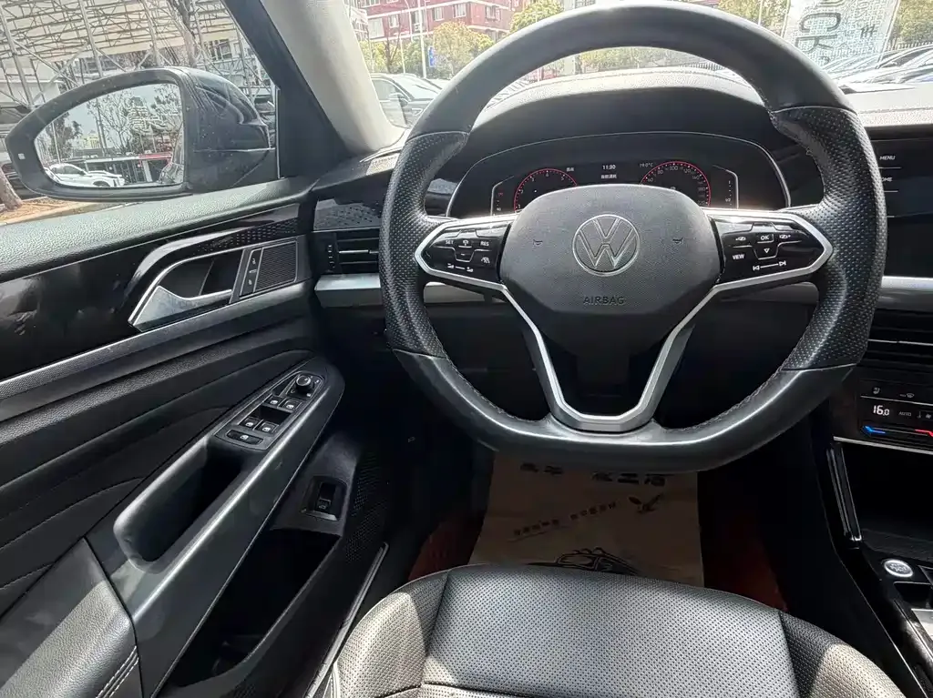 Volkswagen Passat — фото 4