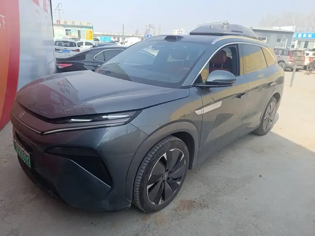 BYD Tang L