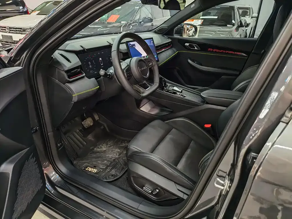 Lynk & Co 03 2024 из CN, фото 3