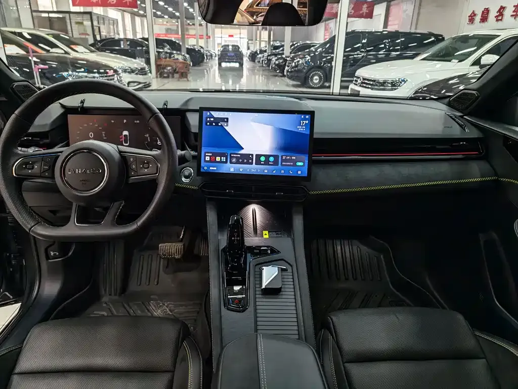 Lynk & Co 03 2024 из CN, фото 2