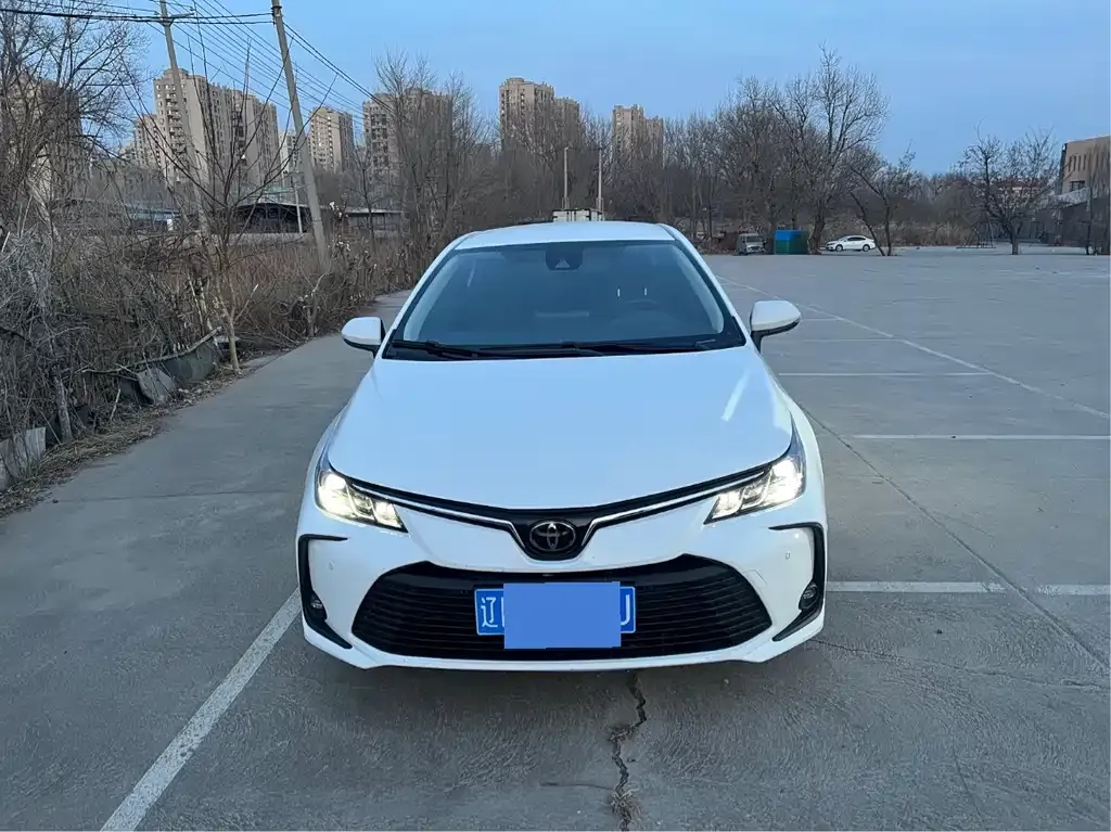 Toyota Corolla 2024 из CN, фото 2