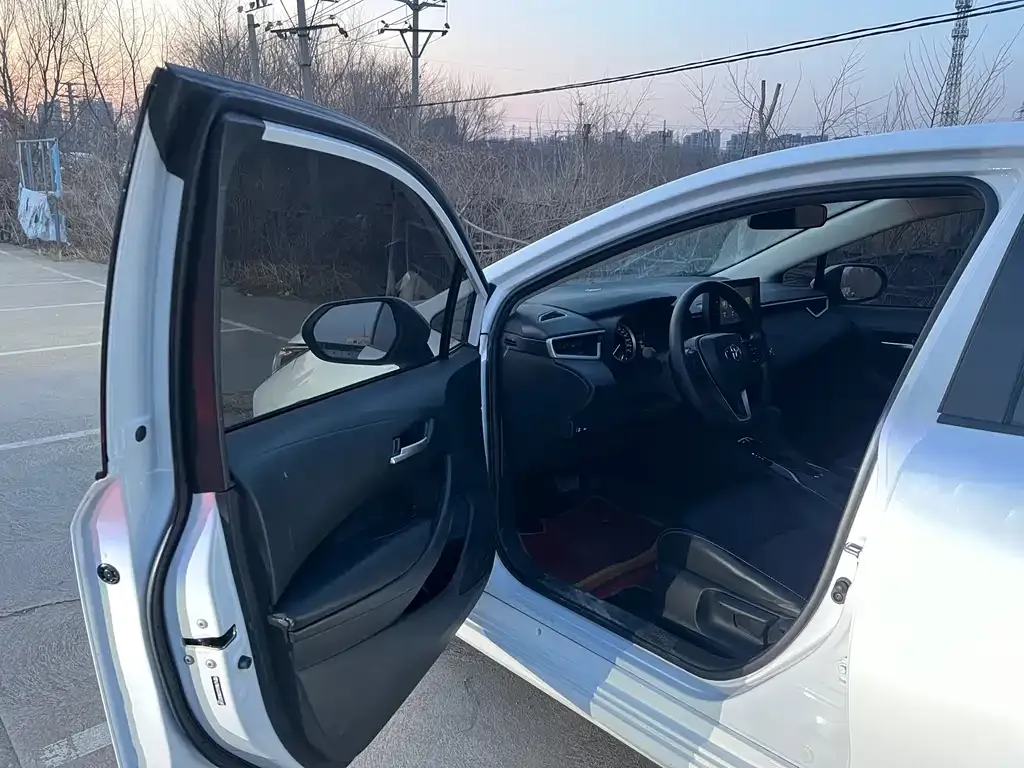Toyota Corolla 2024 из CN, фото 8