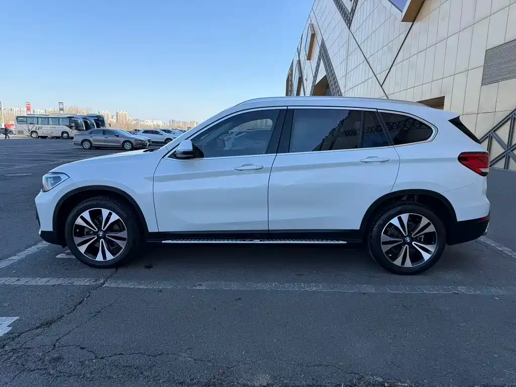 BMW X1 2021 из CN, фото 2