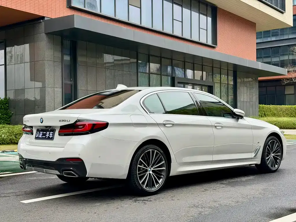 BMW 5 Series — фото 3