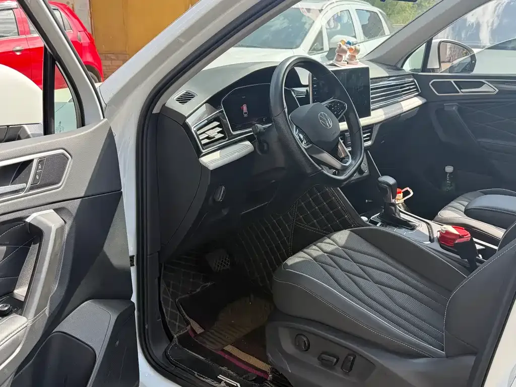 Volkswagen Tiguan L 2023 из CN, фото 4