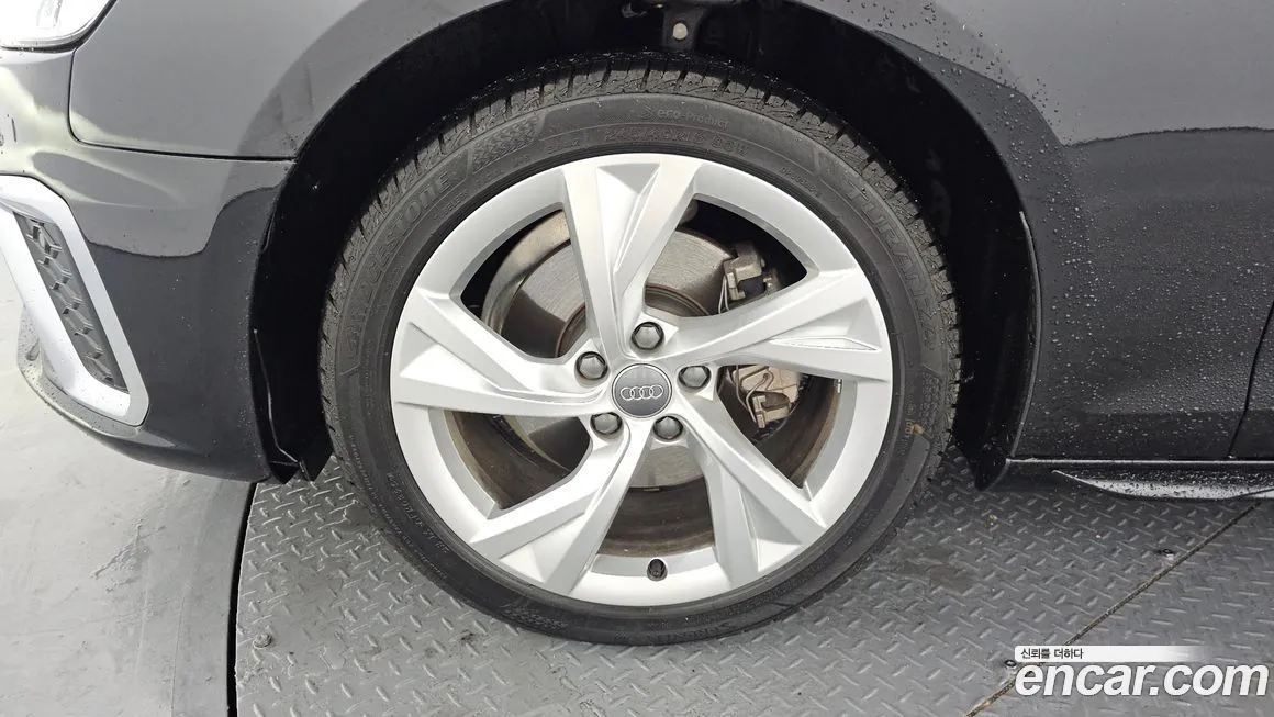 Audi A4 2021 из KR, фото 4