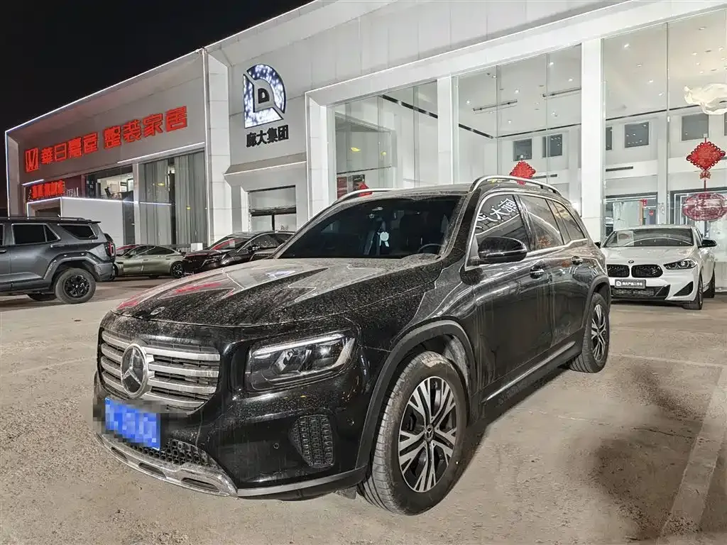 Mercedes-Benz GLB — фото 1