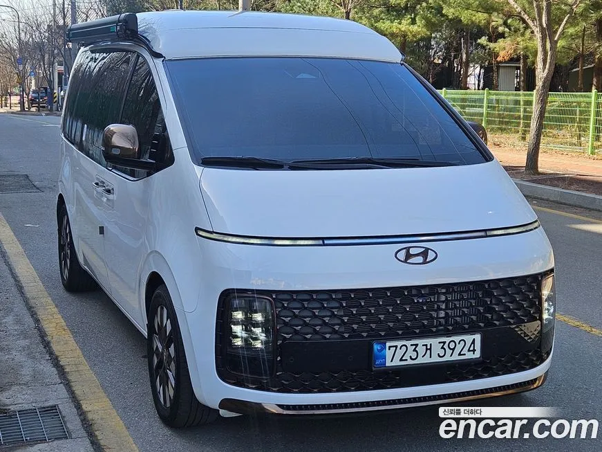 Hyundai Staria