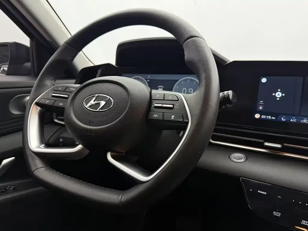 Hyundai Elantra 2023 из CN, фото 6