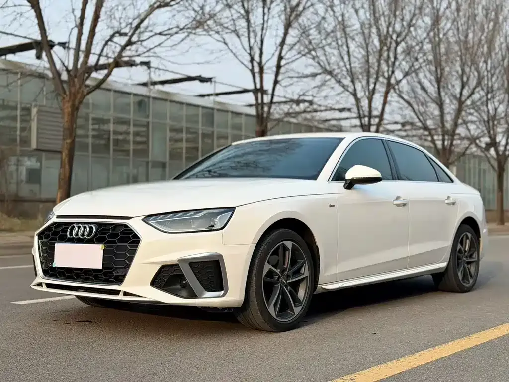 Audi A4L 2021 из CN, фото 1