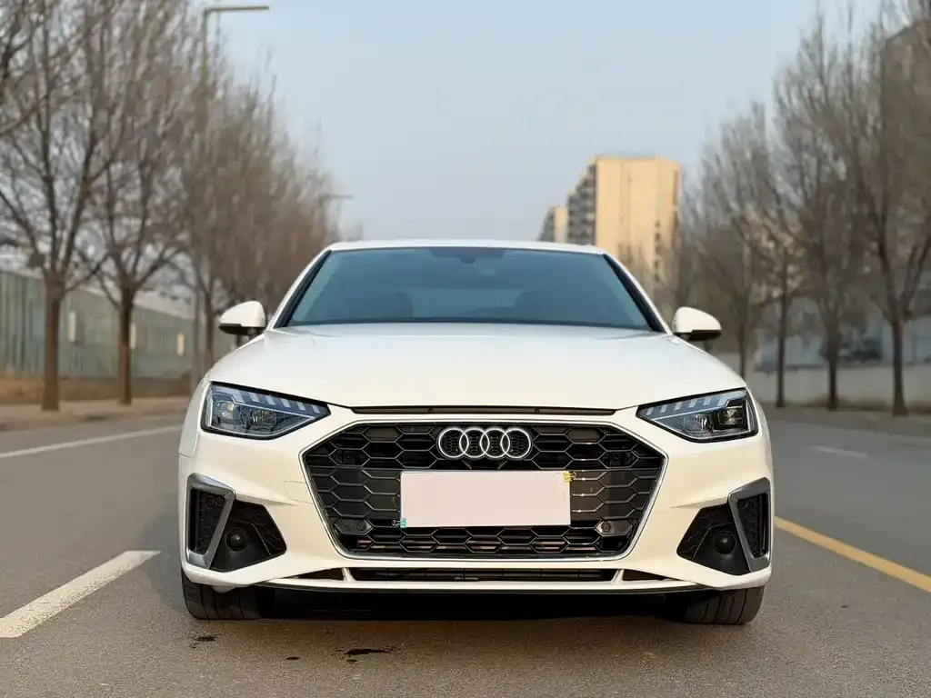 Audi A4L 2021 из CN, фото 6