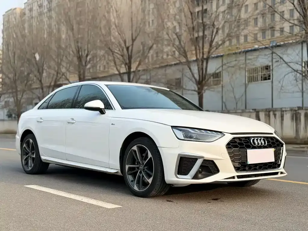Audi A4L 2021 из CN, фото 4