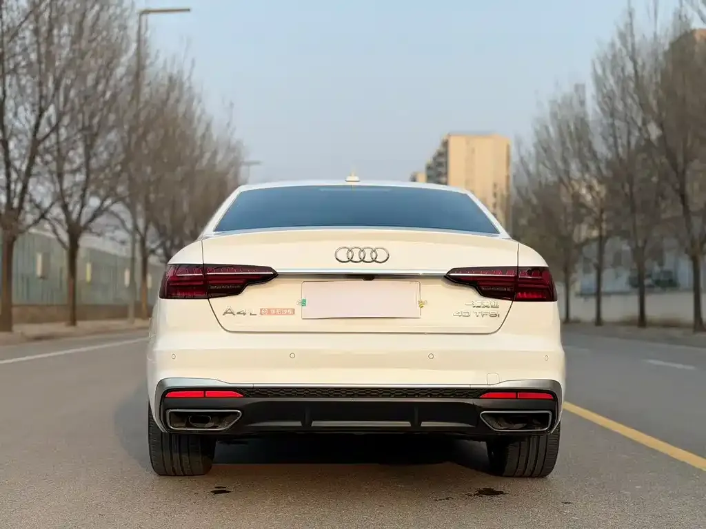 Audi A4L 2021 из CN, фото 2
