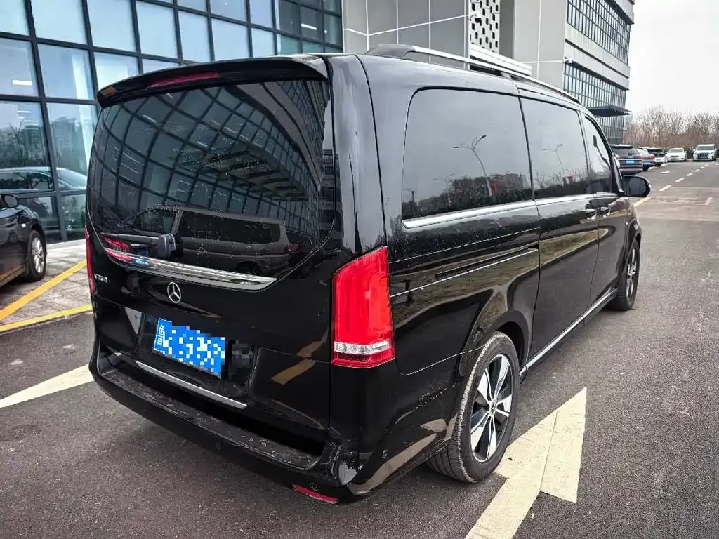 Mercedes-Benz V-Class 2022 из CN, фото 8