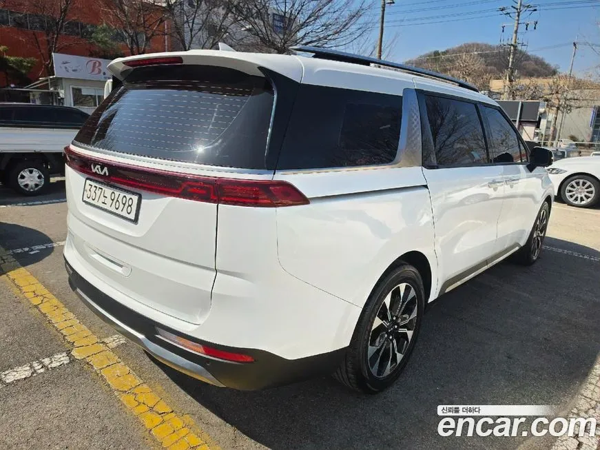 Kia Carnival — фото 3