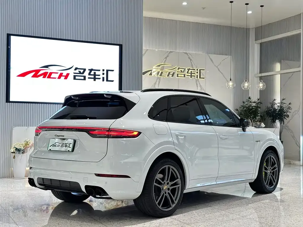 Porsche Cayenne Hybrid 2023 из CN, фото 2