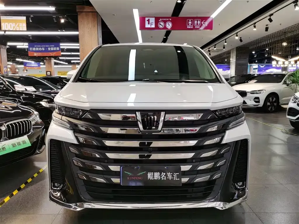 Toyota Vellfire — фото 5