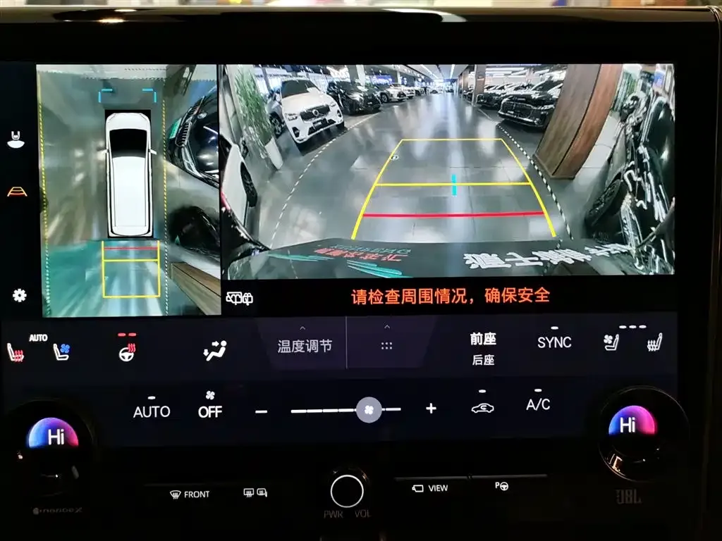 Toyota Vellfire — фото 10