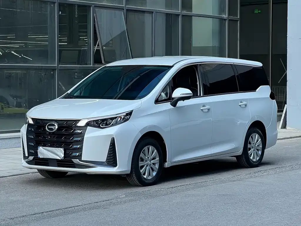 GAC Motor Trumpchi M6 — фото 1