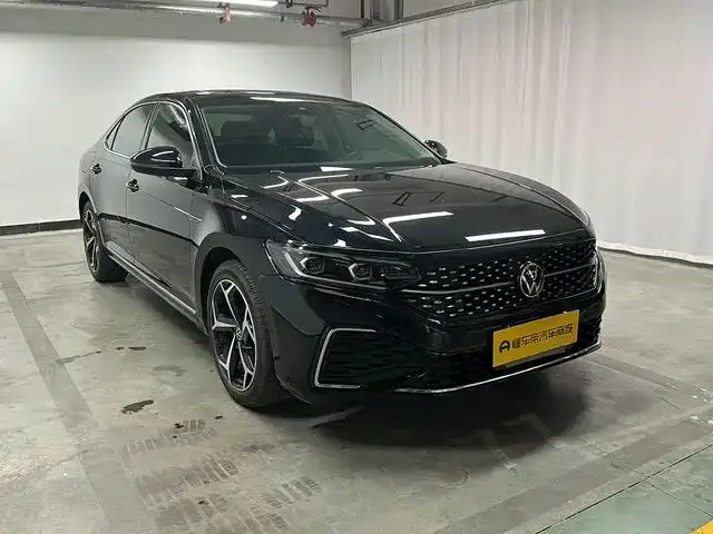 Volkswagen Passat — фото 9