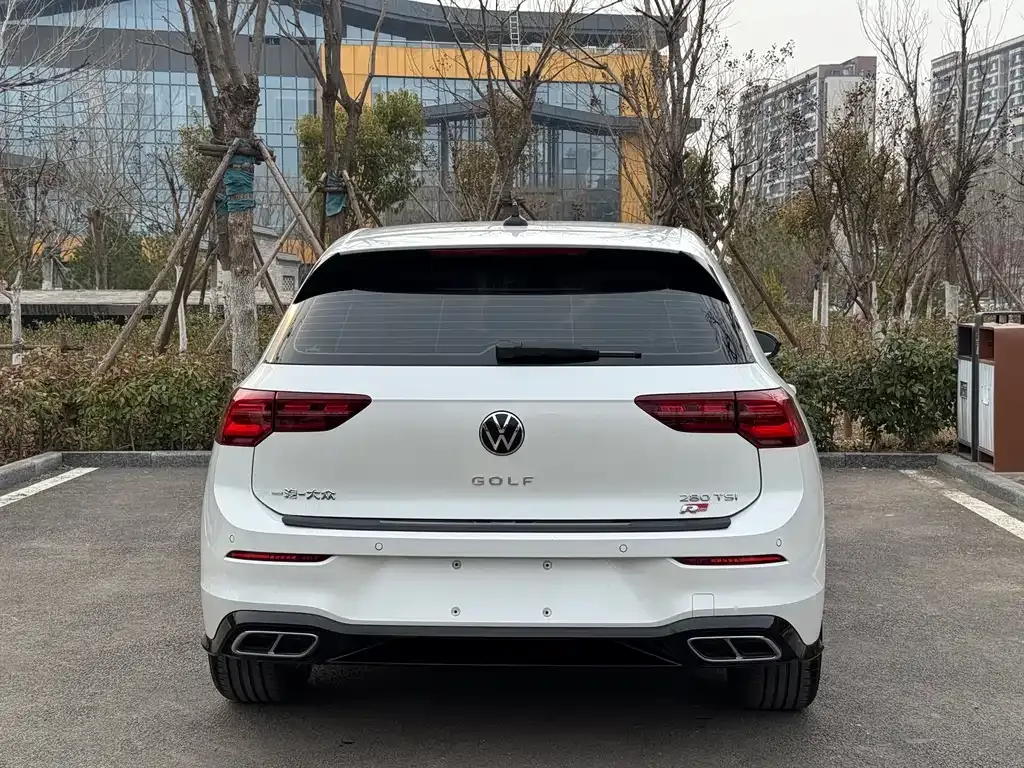 Volkswagen Golf 2022 из CN, фото 10
