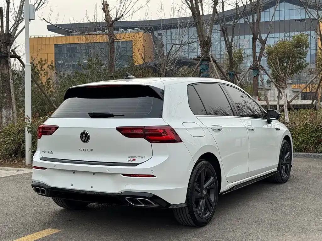 Volkswagen Golf 2022 из CN, фото 3