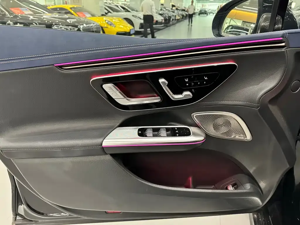 Mercedes-Benz EQE 2023 из CN, фото 2