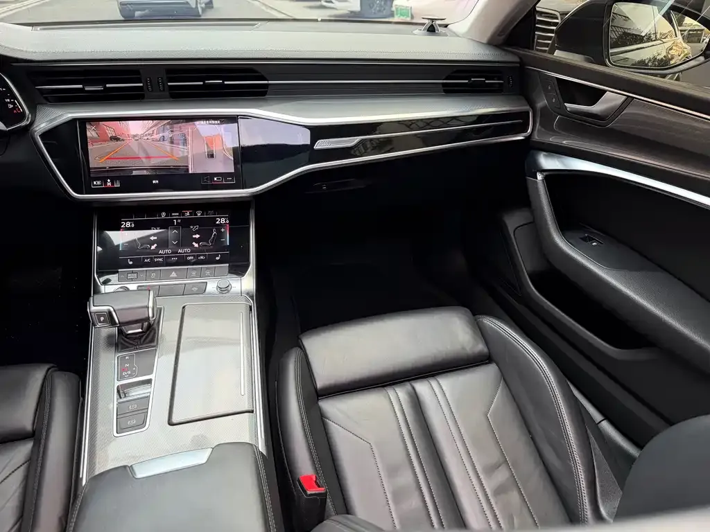 Audi A7 2022 из CN, фото 3