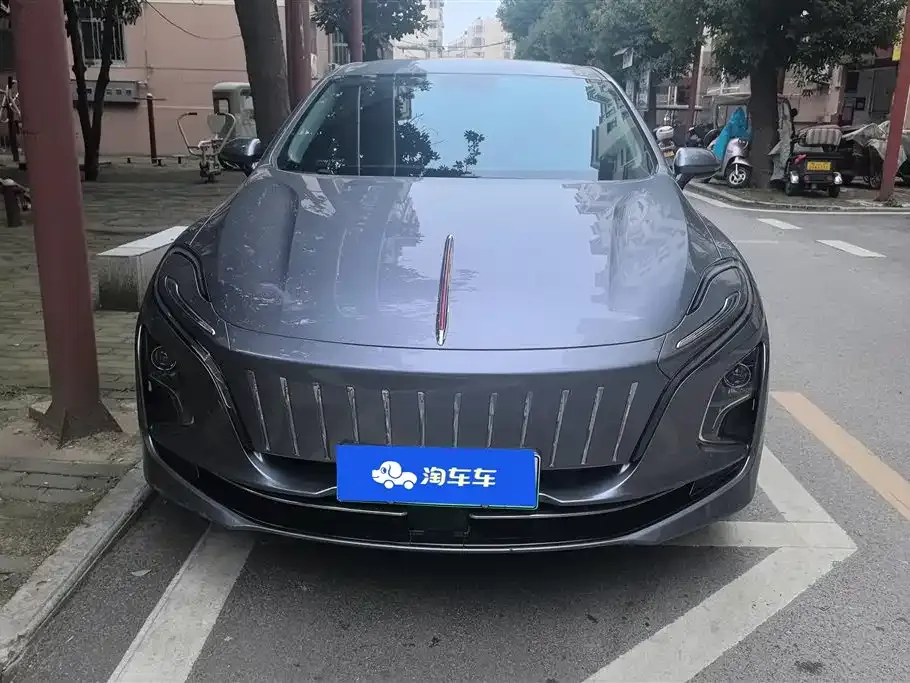 Hongqi E-QM5 — фото 10