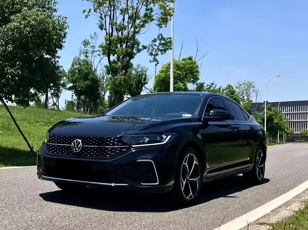 Volkswagen Passat 2024 из CN, фото 1
