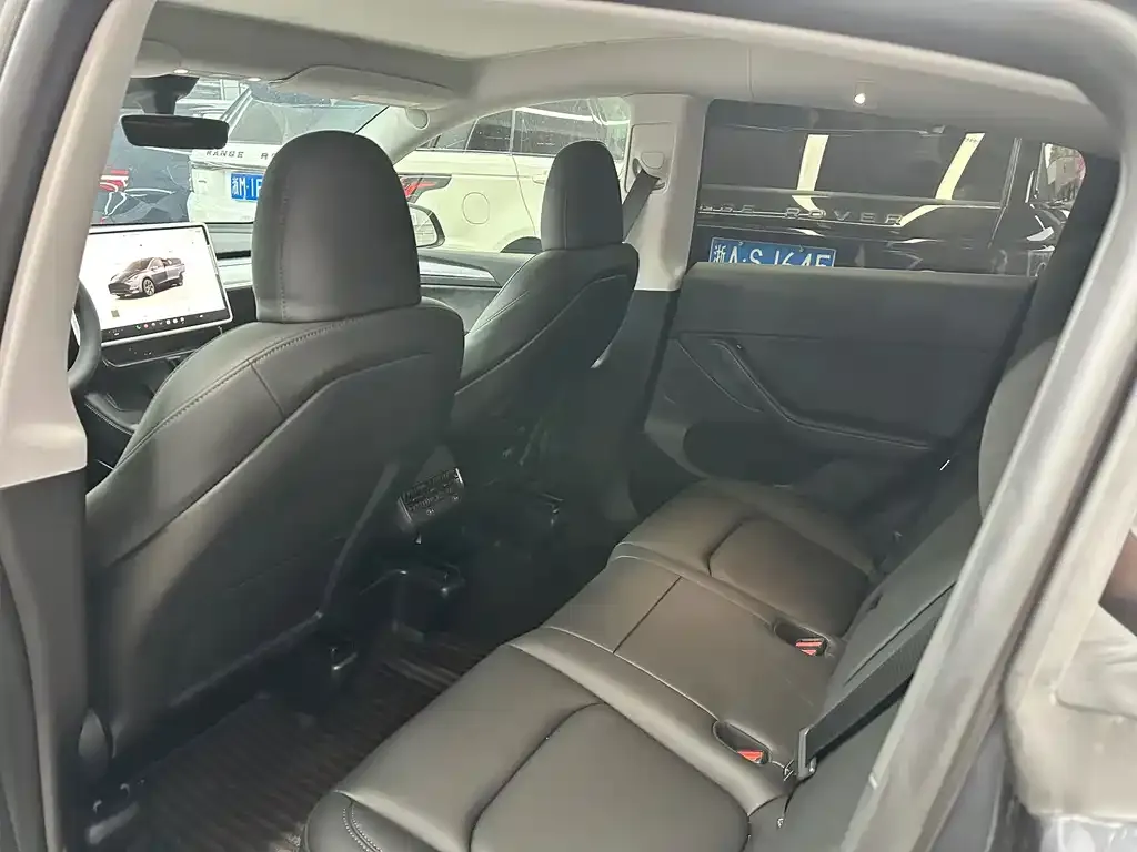 Tesla Model Y 2024 из CN, фото 2