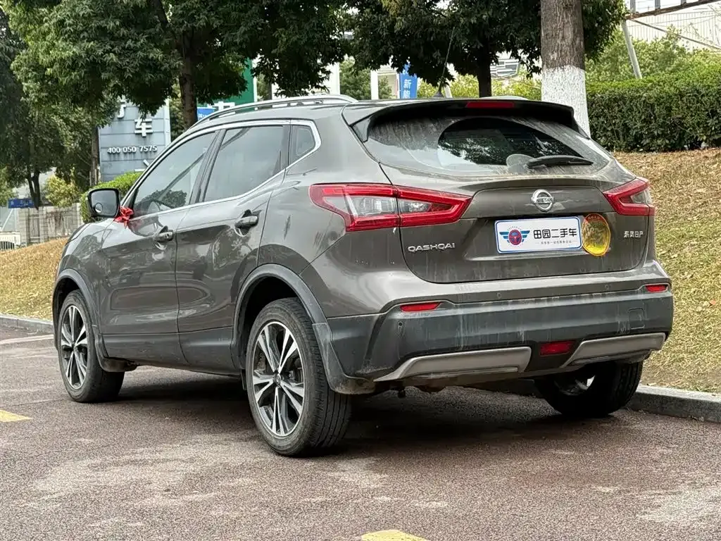 Nissan Qashqai — фото 7
